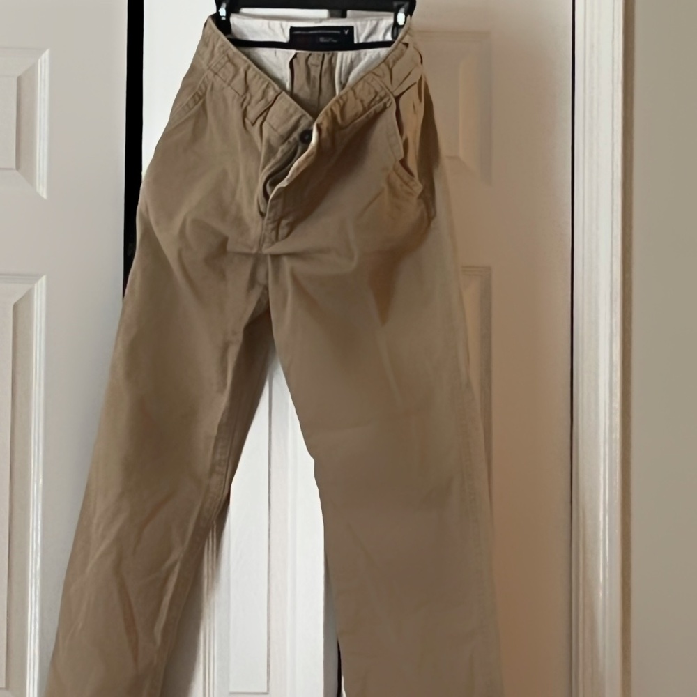 American Eagle men’s relaxed fit pants